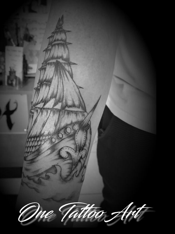 Bateau one tattoo art