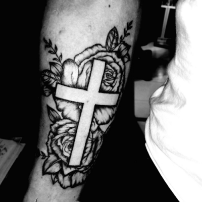 Croix one tattoo art