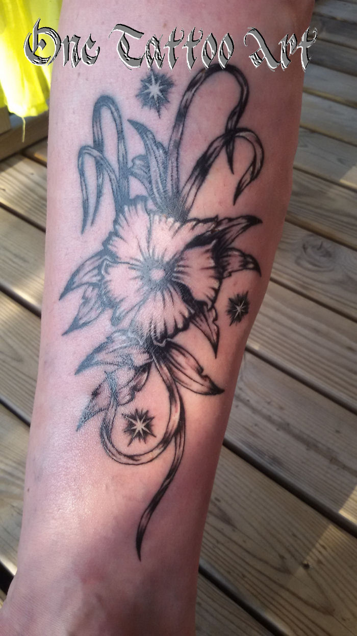 Fleur Lys - One tattoo Art
