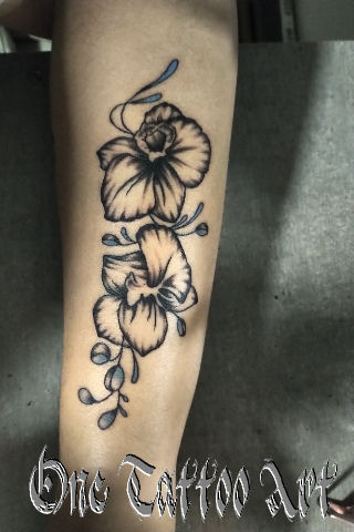 one tattoo art- orchidées
