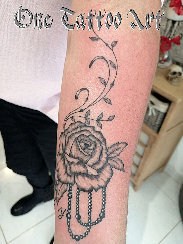 rose tattoo